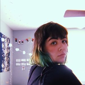 Meet your Posher, Caitlyn